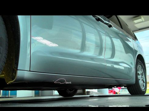 Used 2021 Chrysler Pacifica Touring w/ Cold Weather Group FWD image 12