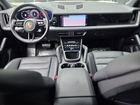 Certified 2024 Porsche Cayenne image 11