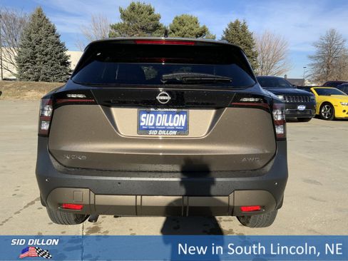 New 2026 Nissan Kicks SV w/ SV Premium Package image 4