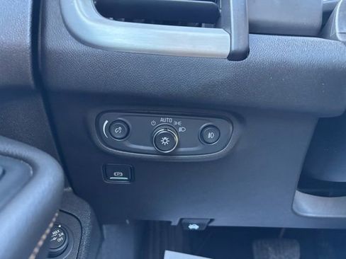 Certified 2021 GMC Terrain SLT w/ Elevation Edition image 15