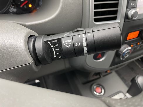 Used 2020 Nissan Frontier SV image 26