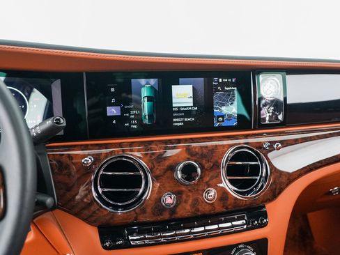 Certified 2025 Rolls-Royce Ghost AWD/4WD image 21