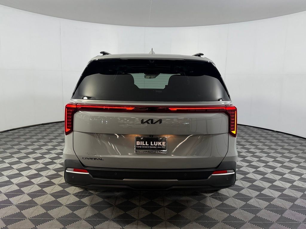 Used 2025 Kia Carnival SX Prestige FWD image 8