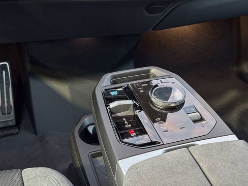 Used 2026 BMW iX xDrive45 image 26