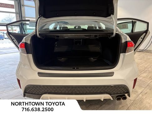Used 2021 Toyota Corolla SE w/ Carpet Mat Package (TMS) image 21