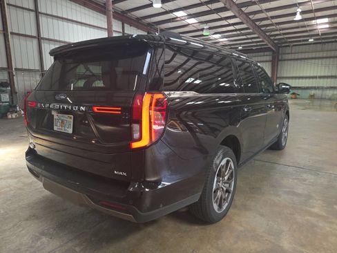 Used 2025 Ford Expedition Max King Ranch AWD/4WD image 9