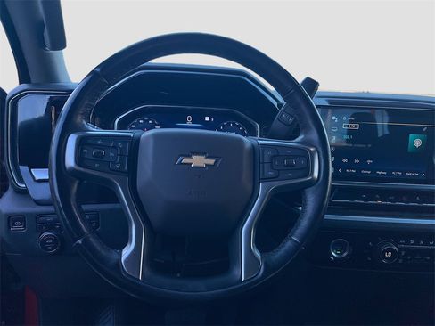 Used 2022 Chevrolet Silverado 1500 LT image 11
