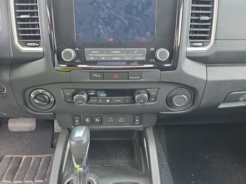 Used 2023 Nissan Frontier SV w/ SV Convenience Package AWD/4WD image 10