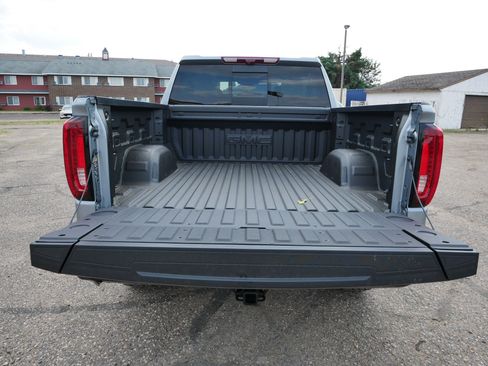 New 2026 GMC Sierra 1500 AT4X w/ LPO, Black Badging Package AWD/4WD image 10