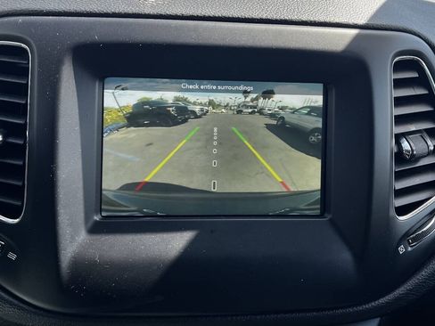 Used 2019 Jeep Compass Latitude AWD/4WD image 19