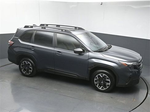 Used 2025 Subaru Forester Premium w/ Convenience Package #1 image 40