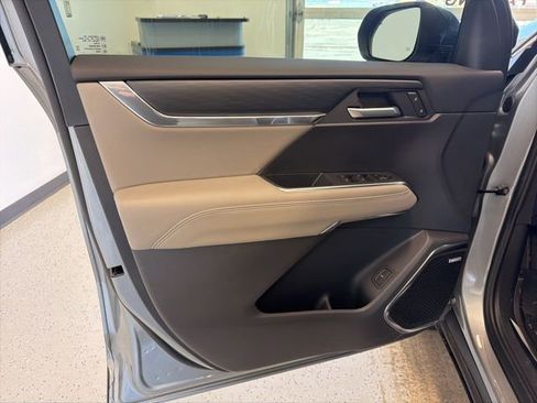 New 2026 GMC Acadia Elevation w/ Elevation Premium Package image 19