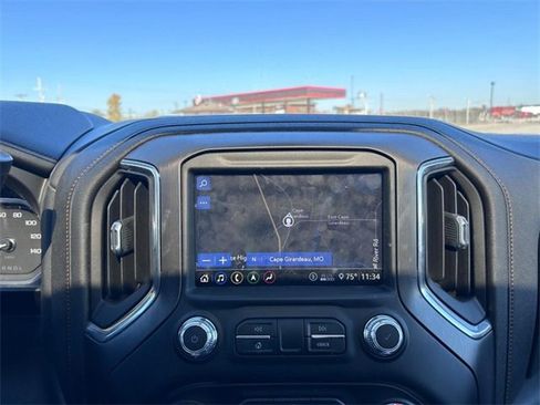 Used 2020 GMC Sierra 1500 AT4 w/ AT4 Premium Package image 13