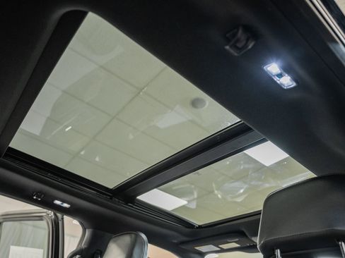 Used 2023 Ford F150 Lariat w/ Equipment Group 502A High image 43