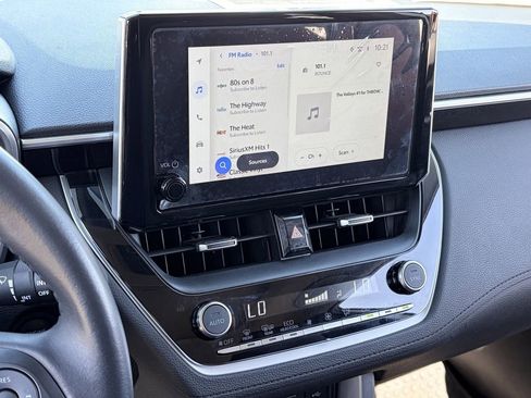 Used 2024 Toyota Corolla Cross XLE w/ Convenience Package image 26