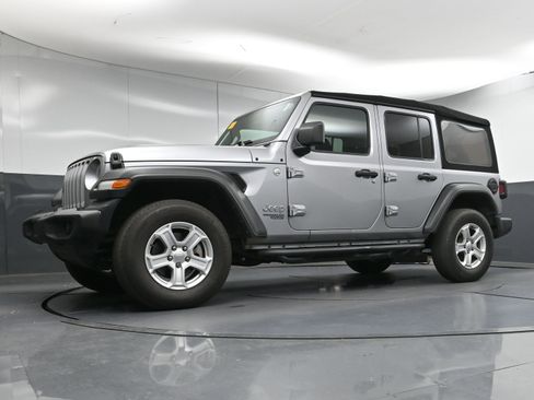 Used 2019 Jeep Wrangler Unlimited Sport S image 23