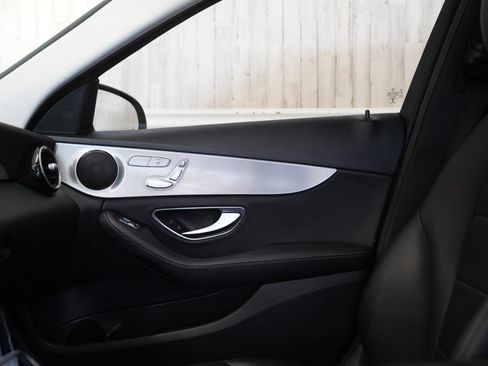 Used 2016 Mercedes-Benz C 300 4MATIC Sedan image 33