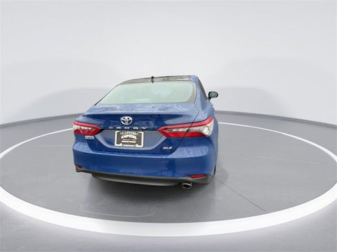 Used 2024 Toyota Camry XLE image 7