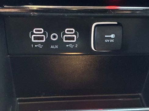 Used 2023 Jeep Grand Cherokee Limited image 30