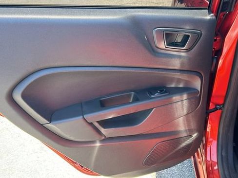 Certified 2018 Ford Fiesta SE FWD image 13