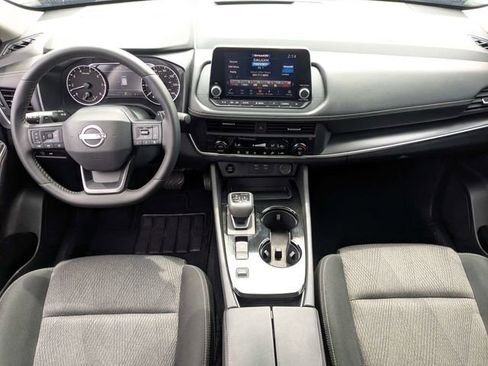 Used 2025 Nissan Rogue SV FWD image 15