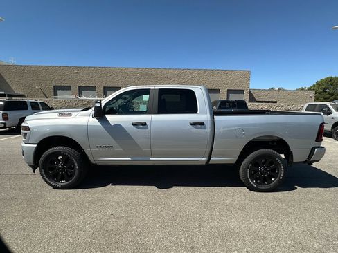 New 2026 RAM 2500 Big Horn AWD/4WD image 3