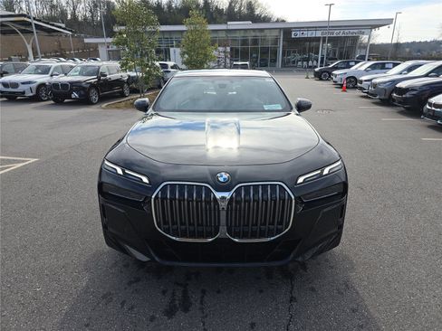 New 2026 BMW 740i xDrive image 9