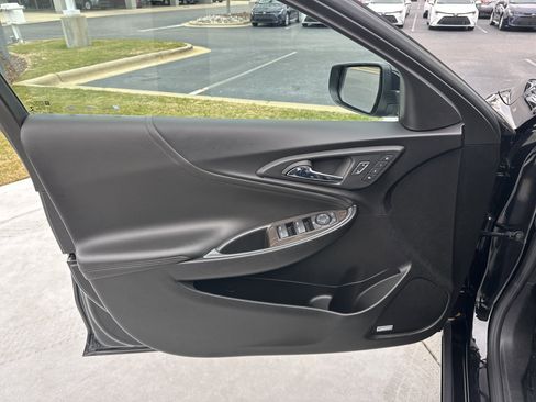 Used 2023 Chevrolet Malibu LT image 14