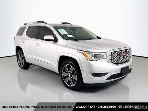Used 2019 GMC Acadia Denali AWD/4WD image 3