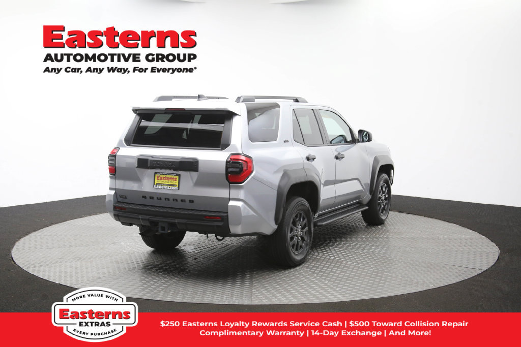 Used 2025 Toyota 4Runner SR5 AWD/4WD image 42
