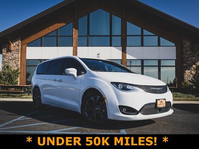 Used 2019 Chrysler Pacifica Touring Plus w/ Advanced Safetytec Group