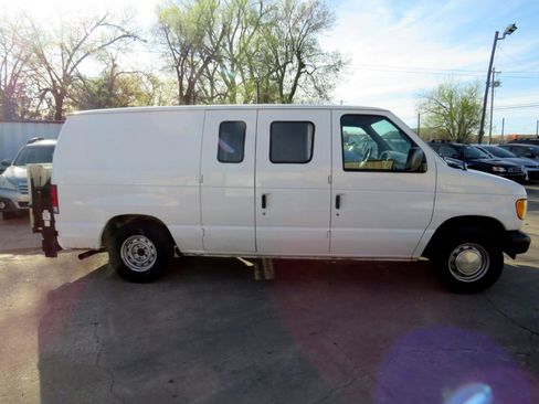 Used 2001 Ford E-150 and Econoline 150 image 31