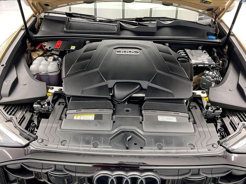 Used 2024 Audi Q8 Premium Plus AWD/4WD image 8