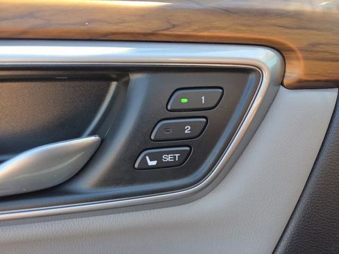 Used 2020 Honda CR-V Touring image 11