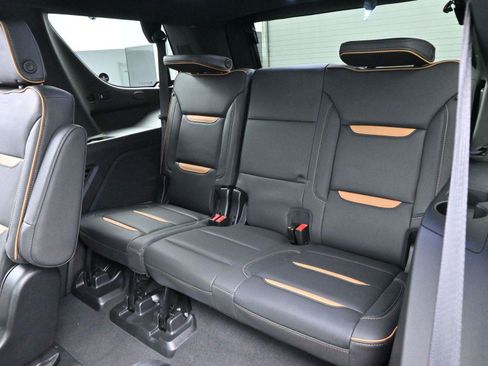 Used 2023 GMC Yukon AT4 image 33