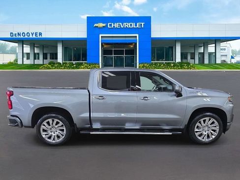 Used 2020 Chevrolet Silverado 1500 High Country w/ Technology Package image 6