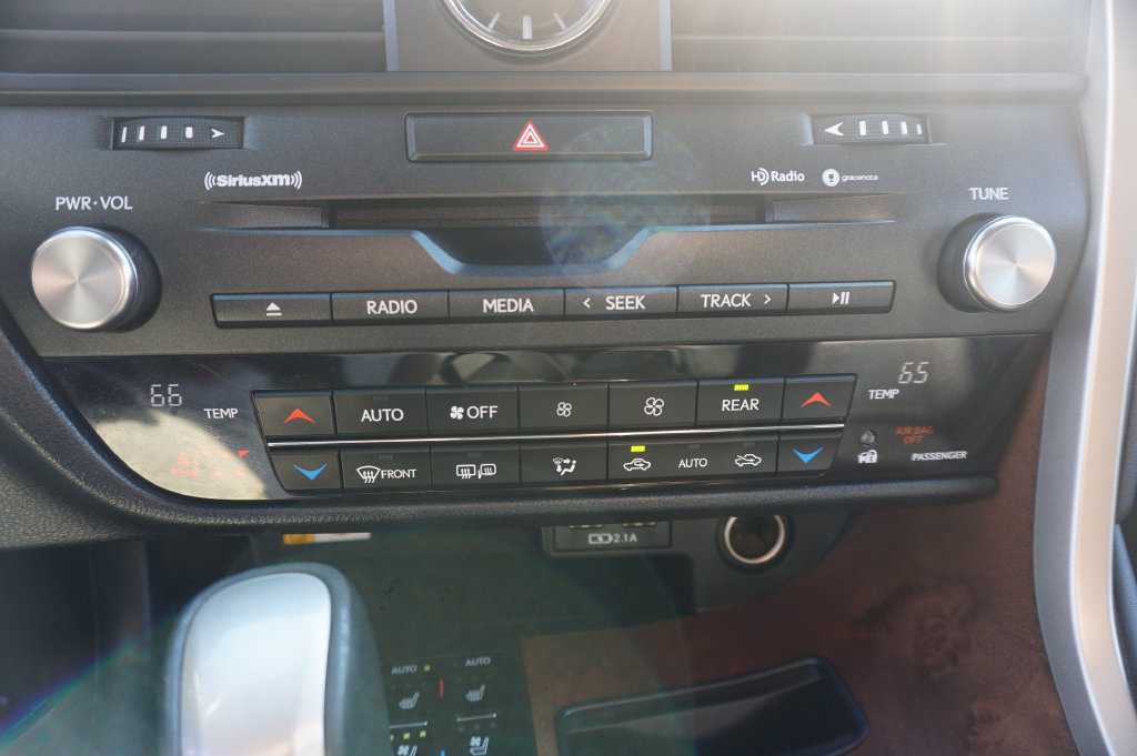 Used 2022 Lexus RX 350L Premium w/ Premium Package AWD/4WD image 12