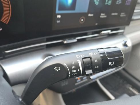 Used 2025 Hyundai Kona SEL AWD/4WD image 22