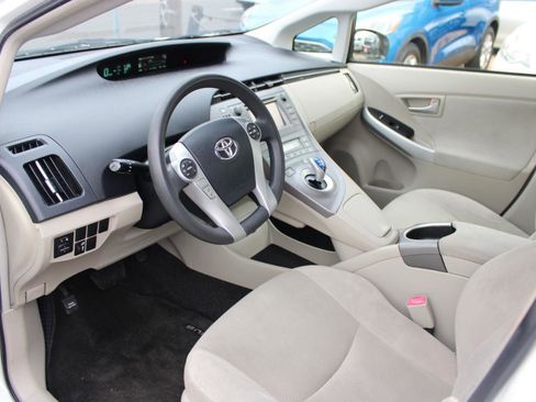 Used 2012 Toyota Prius Two image 11