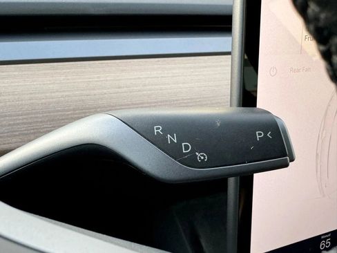 Used 2022 Tesla Model 3 RWD image 25