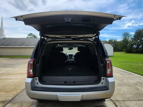 Used 2019 GMC Yukon SLT w/ Premium Edition RWD image 23