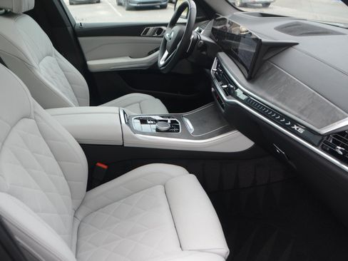 Used 2026 BMW X5 xDrive40i AWD/4WD image 4