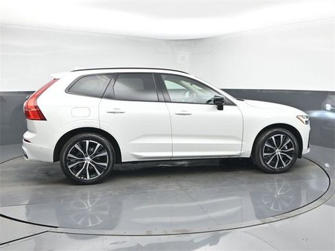 Used 2023 Volvo XC60 B5 Plus w/ Climate Package image 8