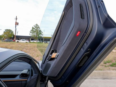 Used 2025 Lamborghini Revuelto image 47