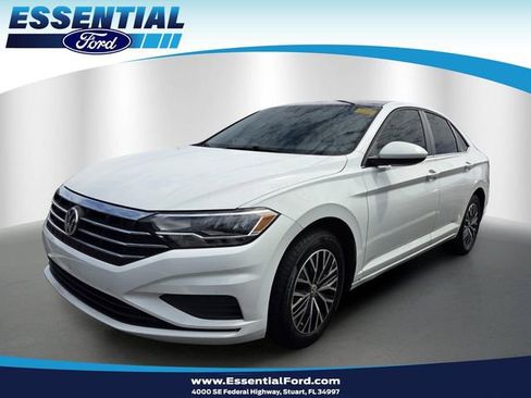 Used 2020 Volkswagen Jetta SE w/ SE Cold Weather Package FWD image 1