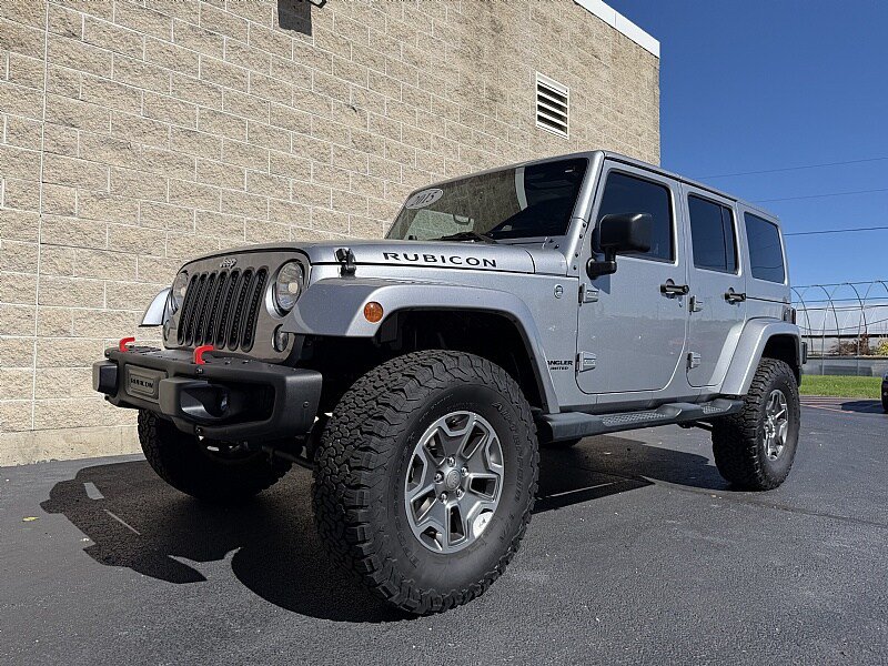 Used 2015 Jeep Wrangler Unlimited Rubicon w/ Connectivity Group AWD/4WD image 4