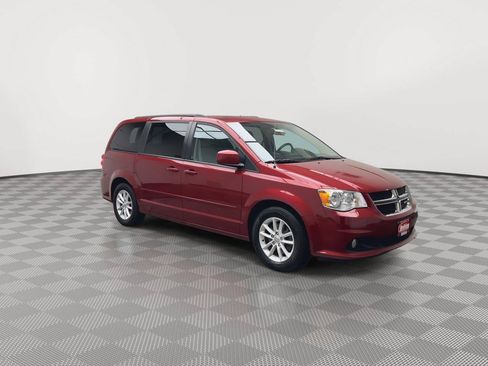 Used 2016 Dodge Grand Caravan SXT w/ UConnect Hands-Free Group FWD image 27