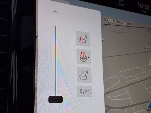 Used 2024 Chrysler Pacifica Limited image 6