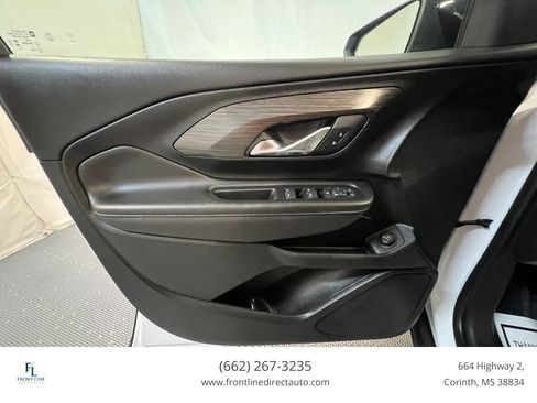 Used 2023 GMC Terrain SLE w/ Driver Convenience Package FWD image 11