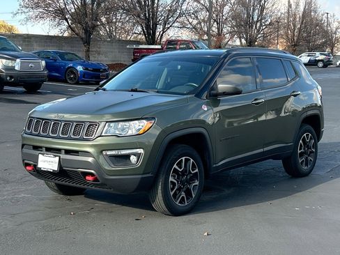 Used 2019 Jeep Compass Trailhawk image 2